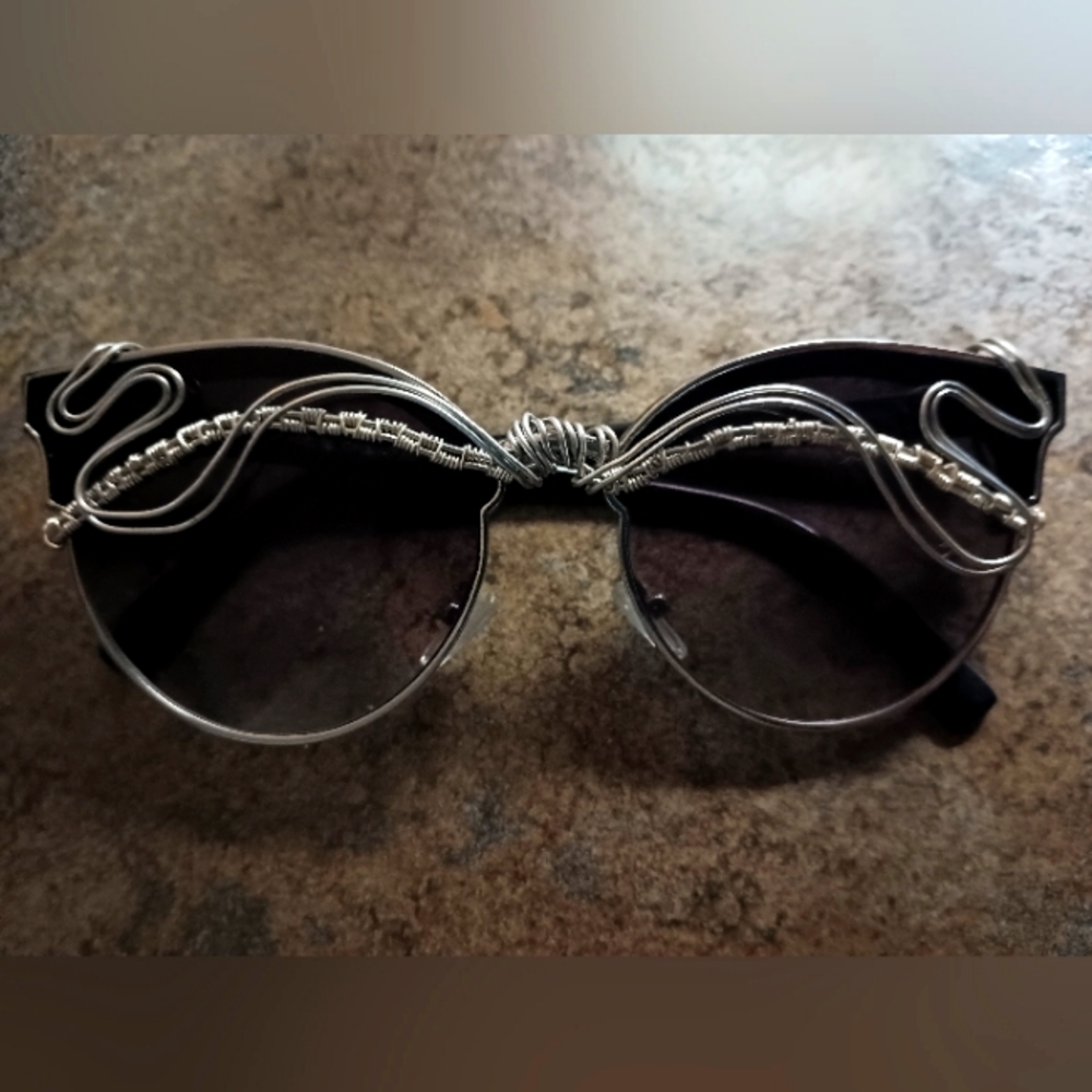 Wire wrap sunglasses